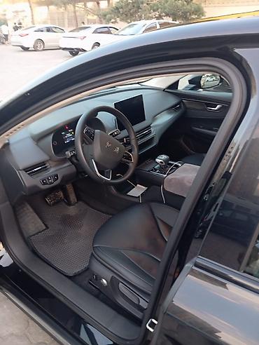 Другие автомобили: Электромобиль Hongqi EQM5 (седан, черный) Оформление есть Ключевые — 5