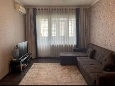 срочно продаётся 1 комнатная квартира в районе ошского рынка по улице кенсуйская: 1 бөлмө, 33 кв. м, 105-серия, 6 кабат, Евроремонт