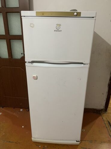 пассивное сетевое оборудование 2e: Холодильник Indesit, Двухкамерный