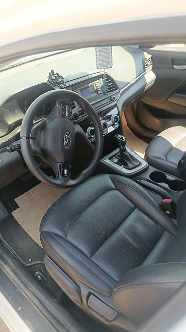 багажник авто: Hyundai Elantra: 2019 г., 1.6 л, Автомат, Бензин, Седан — 6