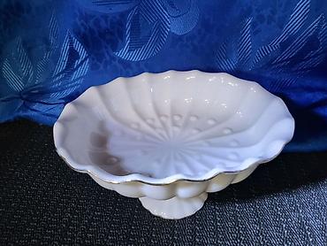 Ostalo posuđe: Porcelanska bombonijera 1970/80te godine. Bombonijera perfektna — 3