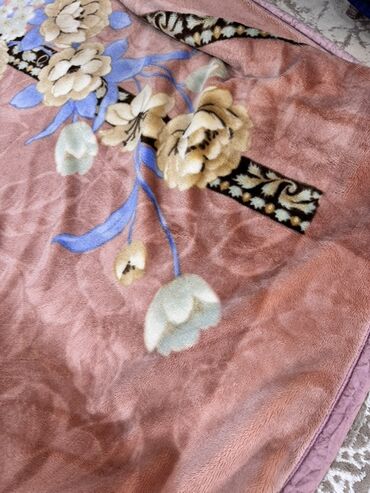 Balış üzləri: Rəng - Çəhrayı Mikrofiber Pled