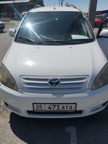 срочно срочно продам машину: Toyota Avensis Verso: 2002 г., 2 л, Механика, Дизель, Минивэн