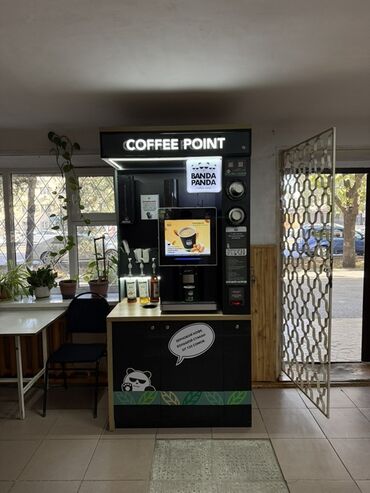 профессиональное кофейное оборудование: Продам готовый бизнес! Кофейная точка самообслуживания BANDA PANDA