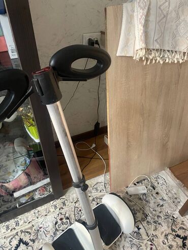 героскутор: Тип: премиум-гироскутер с телескопической ручкой (mini-segway) Бренд
