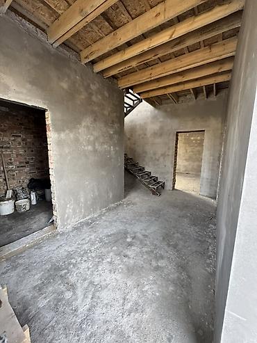 Продажа коттеджей и домов: Продаю двухэтажный кирпичный дом на участке 4 сотки (20×20) с прочным — 9