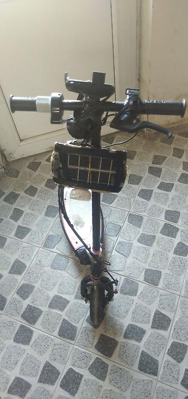 Elektrik nəqliyyatı: Elektrik skuter – uşaq/yeniyetmə üçün kompakt model - Marka: Razor — 2
