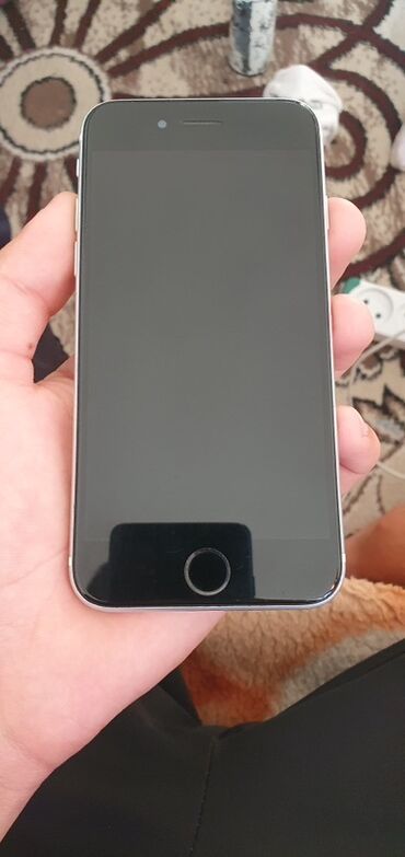 ищу на телефон батарею 8 редми: IPhone SE 2020, Белый