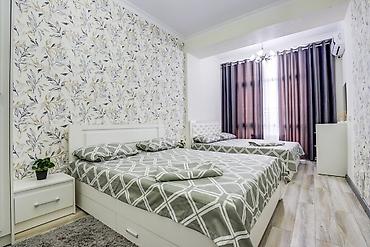 hostel osh: 3 комнаты, Бишкек Парк ТРЦ, Душевая кабина, Постельное белье, Кондиционер — 6