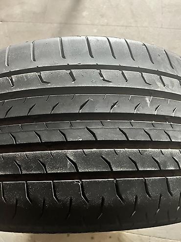 89 tekeri: Yeni Şin Continental 275 / 35 / R 20 — 5