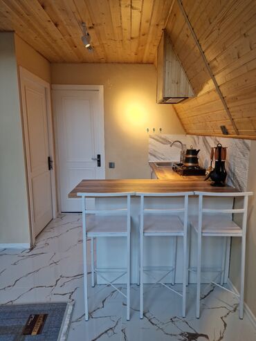 Günlük kirayə evlər: 40 kv. m, 2 otaqlı, İnternet, Qaz, İşıq — 23