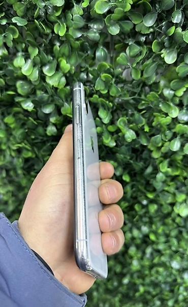 Apple iPhone: IPhone X, 64 ГБ, Белый, Чехол, 80 % — 6