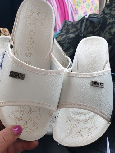 sandale za šetnju: Nove papuce muske 2 para za 1000 din