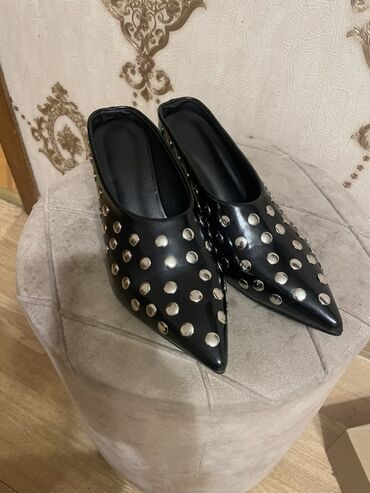 замшевые женские кеды: Qadın üçün slip-on muller (açıq dabanlı) ayaqqabı - Rəng: qara -