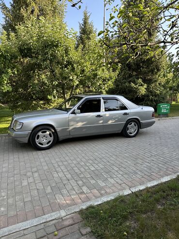 мерс 220 3 2: Mercedes-Benz 220: 1995 г., 2 л, Автомат, Бензин, Седан