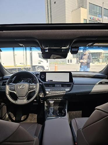 Lexus: Lexus ES: 2023 г., Бензин, Седан — 8