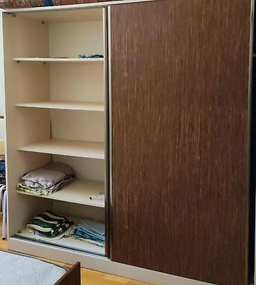 Sürgülü qapılı iki bölməli geyim dolabı - Material: Laminat/LDSP