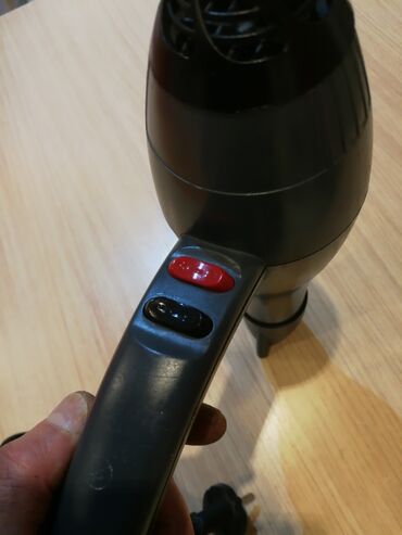 Fenovi za kosu: Fen Singer za kosu 2000w. Ima usmerivač vazduha. Ispravan provereno — 7