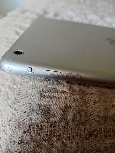 Tableti: Apple iPad mini 2 + Gamevice kontroler za iPad. - iPad mini — 4