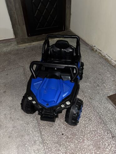 transformer stul yedizdirmək üçün: Uşaqlar üçün elektrikli minik maşını – off-road tərzində, mavi/qara lalafo.az -da transformer stul yedizdirmək üçün: Uşaqlar üçün elektrikli minik maşını – off-road tərzində, mavi/qara