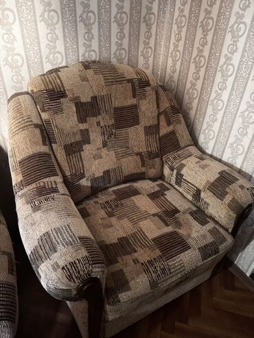 циркулярка с фуганком: Отдаю за 3000 два кресла и кровать Кресло и односпальная кровать с