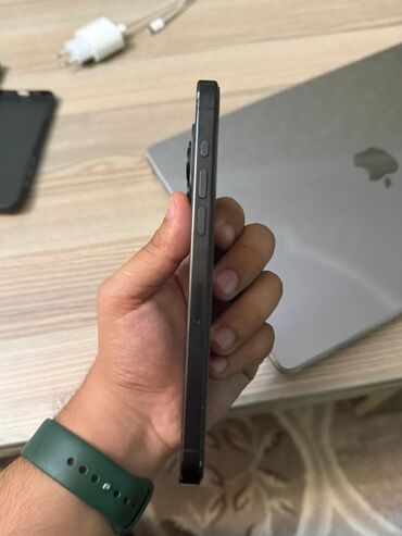 Apple iPhone: IPhone 15 Pro Max, 256 GB, Black Titanium, Face ID — 5