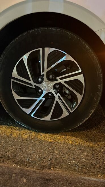 Təkərlər: Disk təkər Hyundai 205 / 65 / R 16, 5 Boltlu