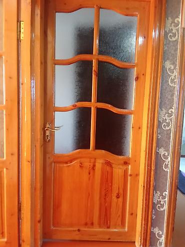 Taxta otaq qapısı - Material: təbii ağac (şəlaləli naxışlı, lakla