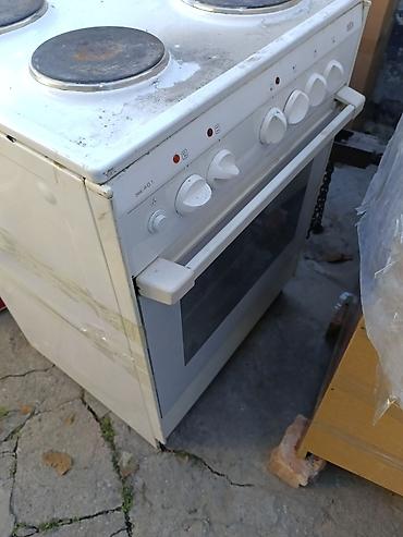 baking oven: Электрическая плита с духовкой. плита чистая. слегка пыльная. лист и — 1