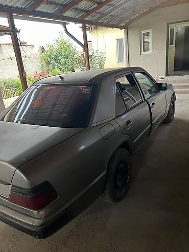 Mercedes-Benz W124: 1988 г., 3 л, Механика, Дизель, Седан