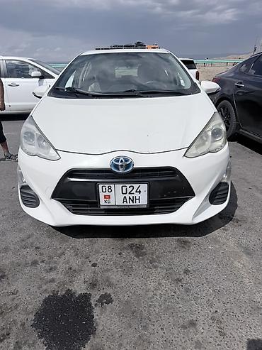 корай 5: Toyota Prius C: 2016 г., 1.5 л, Автомат, Гибрид, Хэтчбэк — 1