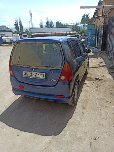 одноместная машина: Daihatsu YRV: 2001 г., 1 л, Механика, Бензин, Хэтчбэк