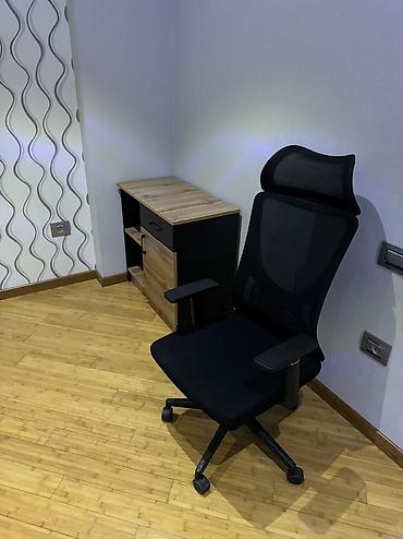 Ofis masaları: Ofis mebel dəsti Tərkibi: - 1 ədəd müdir masası – L formalı — 1