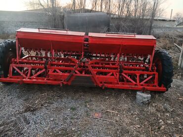 Зерновые сеялки: Продаю сеялку зерновая травяная с сашниками для клевера 46 рядков — 5