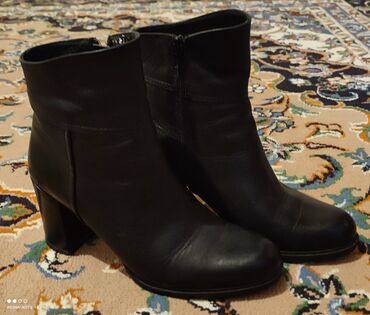 обувь женская деми: Ботинки и ботильоны 37, цвет - Черный