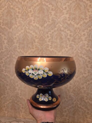 Digər dəstlər və servizlər: Klassik kəsimli büllur dəst razlasma yolu ilə satlir - 2 ədəd hündür — 5