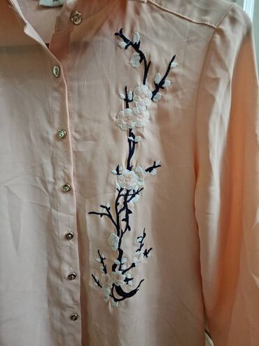 Köynək və bluzalar: Herbiri 3 AZN — 3