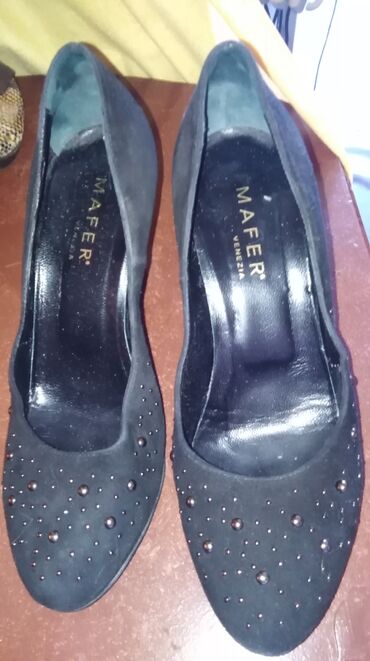 Salonke: Salonke, 40 — 8