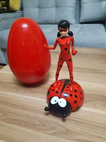 uşaq üçün telefon: Ladybug sevenler ucun. 3 batareyka ila ishlayir. Ideal vaziyyatda