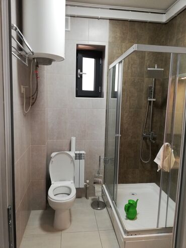 Офисы: Продаю Офис 300 м², С ремонтом, Без мебели, Частный дом, 2 этаж — 24