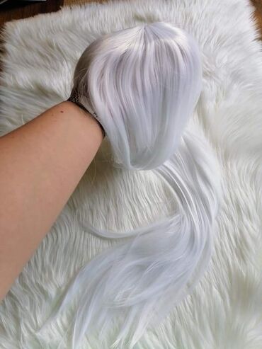 Perike i klipse: Poluprirodne perike
Za cene pitajte nisu sve iste
Od 3500 do 7500 — 15