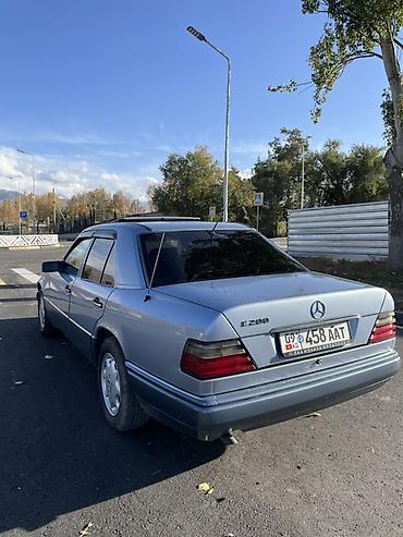 Mercedes-Benz W124: 1995 г., 2 л, Автомат, Газ, Седан — 4