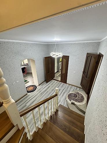 Үйлөрдү сатуу: 4 бөлмө, 192 м², 4 соток, Бишкек, Ак-Ордо 2 ж/м — 10