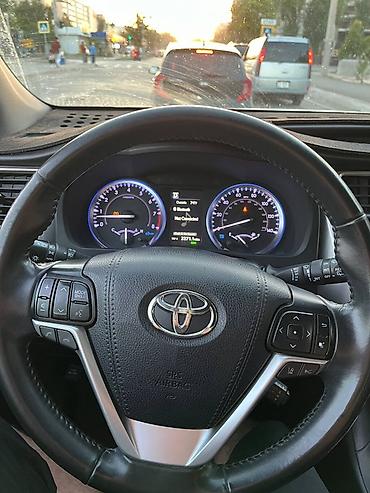 sequoia 2010: Toyota Highlander: 2019 г., 3.5 л, Автомат, Бензин, Кроссовер — 5