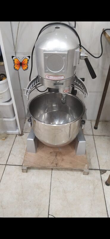 Restoran mebeli: 25 kq, Nağd ödəniş