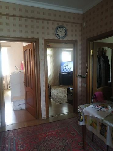 Otaqların satışı: Ev satılır Təsvir:4/4 balkonlar baglidi cəmi bir qonşu var - Yataq — 8