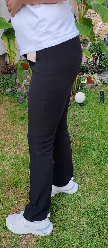 Pantalone: Ženske pantalone u jarko plavoj (kraljevsko plavoj) boji. - Model — 11