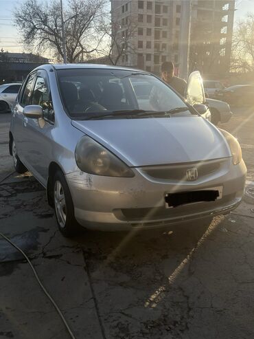 Honda: Honda Fit: 2004 г., 1.3 л, Автомат, Бензин, Хэтчбэк