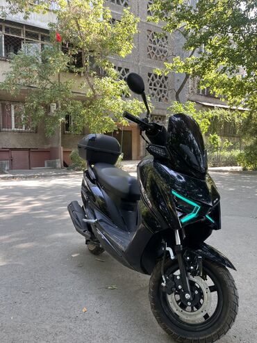 электро мотороллер с кузовом: Скутер 180 куб. см, Бензин, Новый