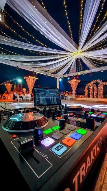 Fişənglər şousu: Dj axtarırsız? o zaman düz elandasız😎🤟🏽 Toy👰🏼🤵🏻 Nişan💍 Xınayaxdı💃🏻 Ad